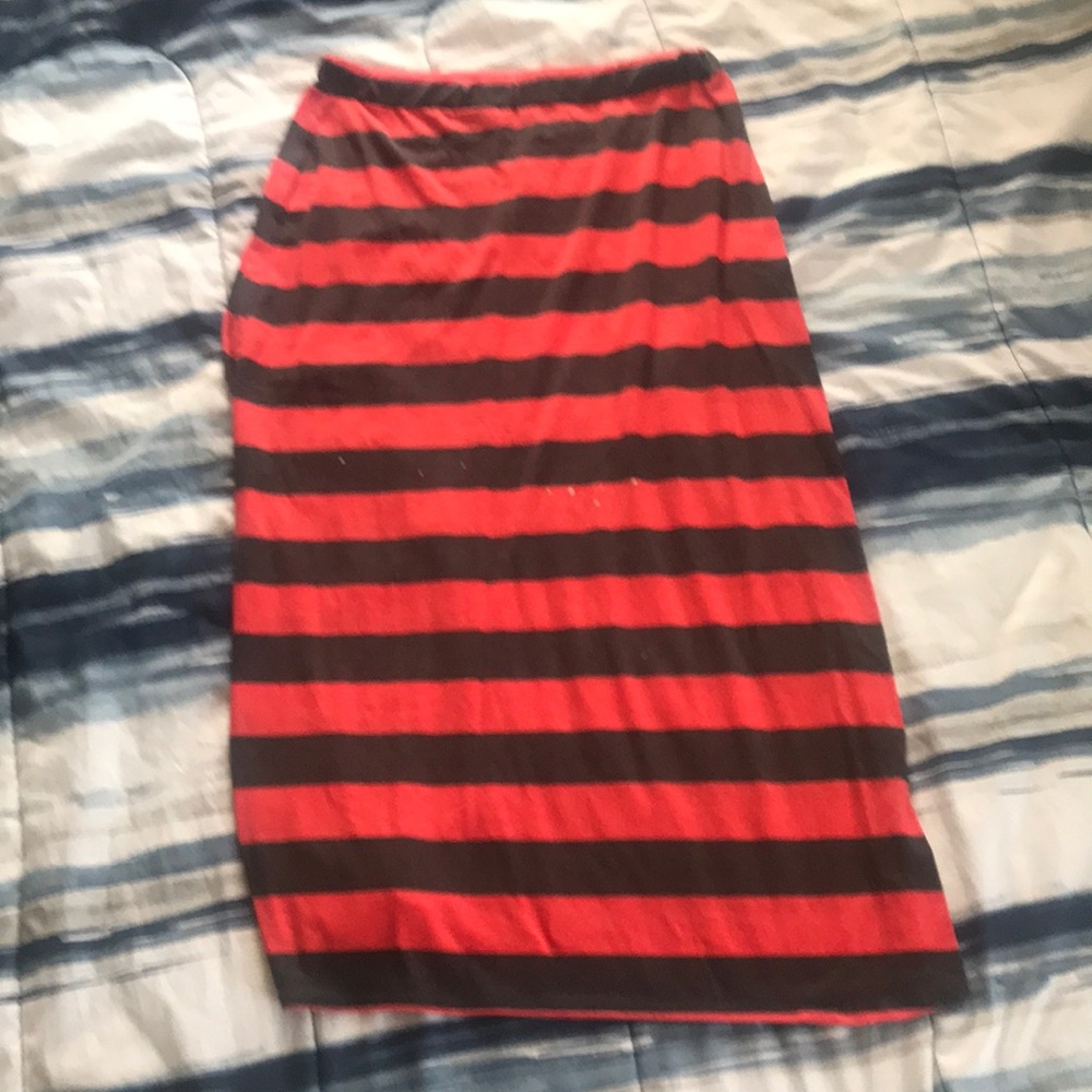 A red and gray maxi shirt